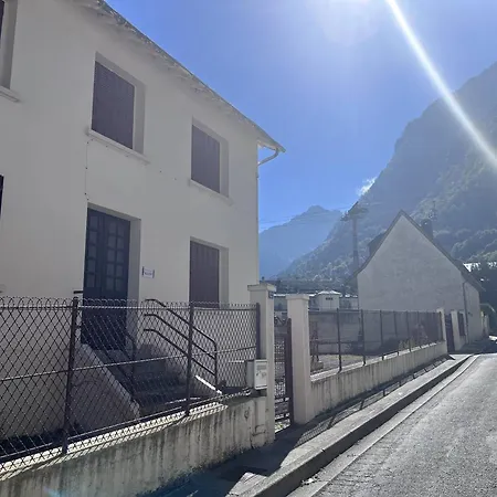 T2 A Avec Vue Montagne Et Parking - Fr-1-812-143 * Cauterets